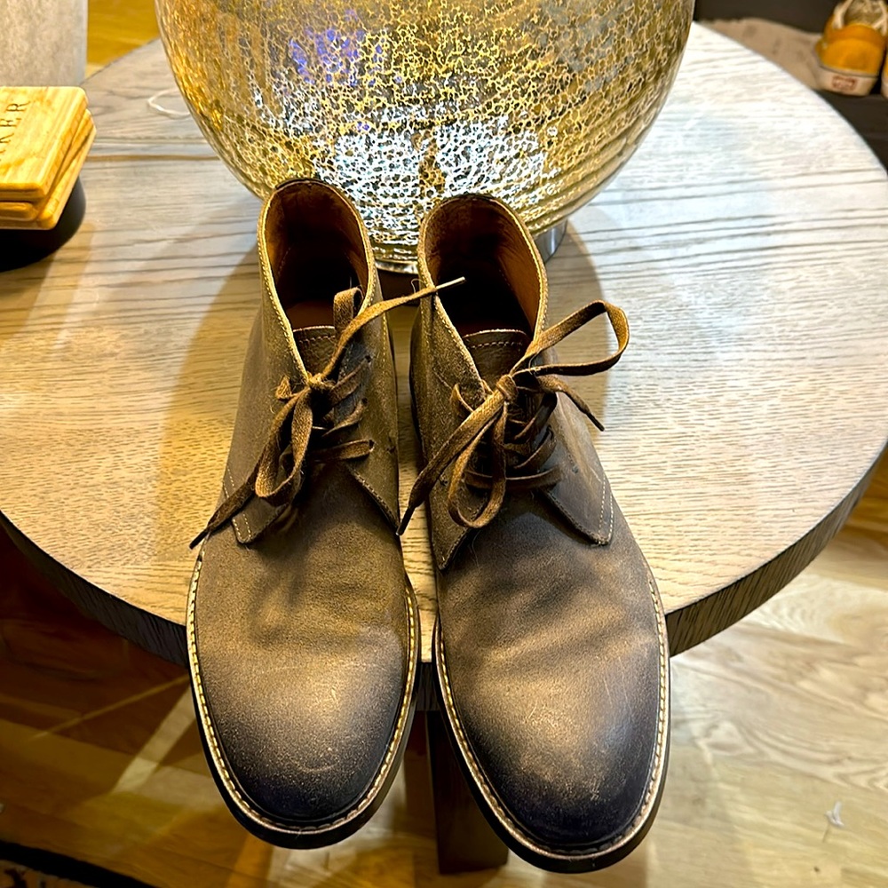 1901 Men’s mid loafers.